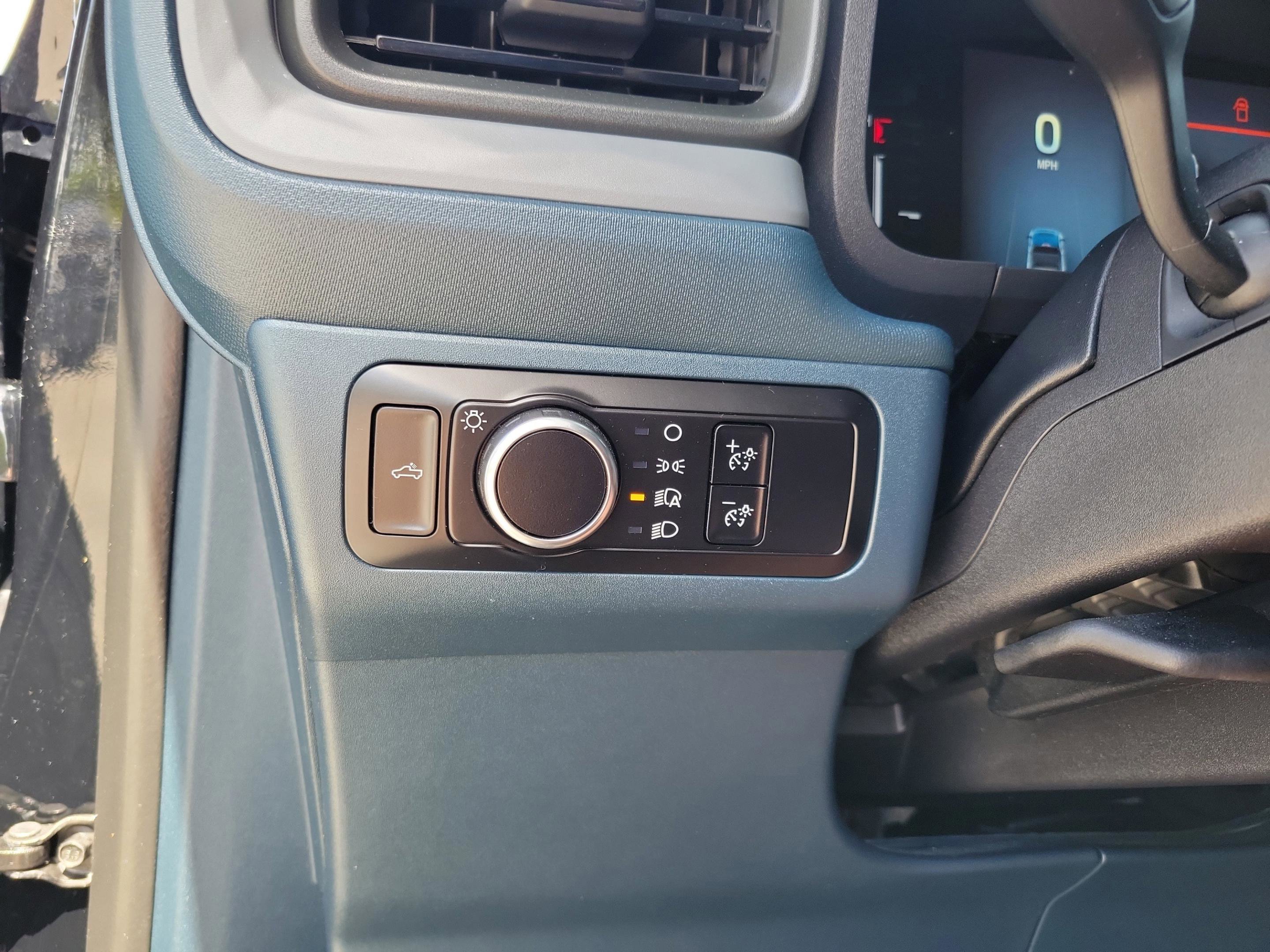 Used 2025 Ford Maverick XL w/ Equipment Group 102A image 10