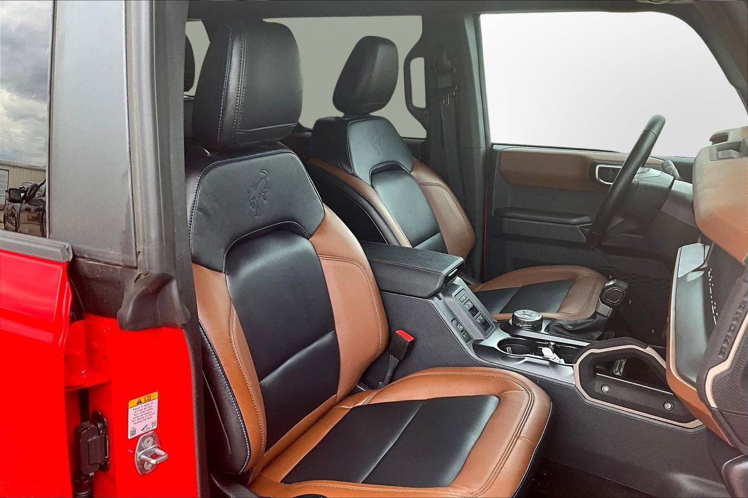 Used 2024 Ford Bronco Outer Banks image 7