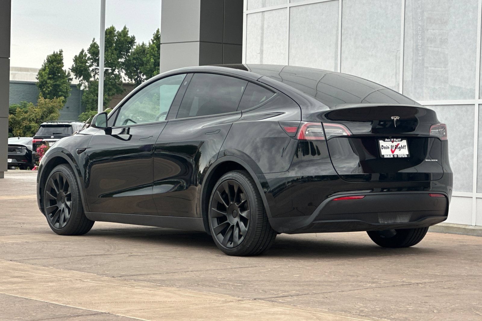 Used 2022 Tesla Model Y Long Range AWD/4WD image 6