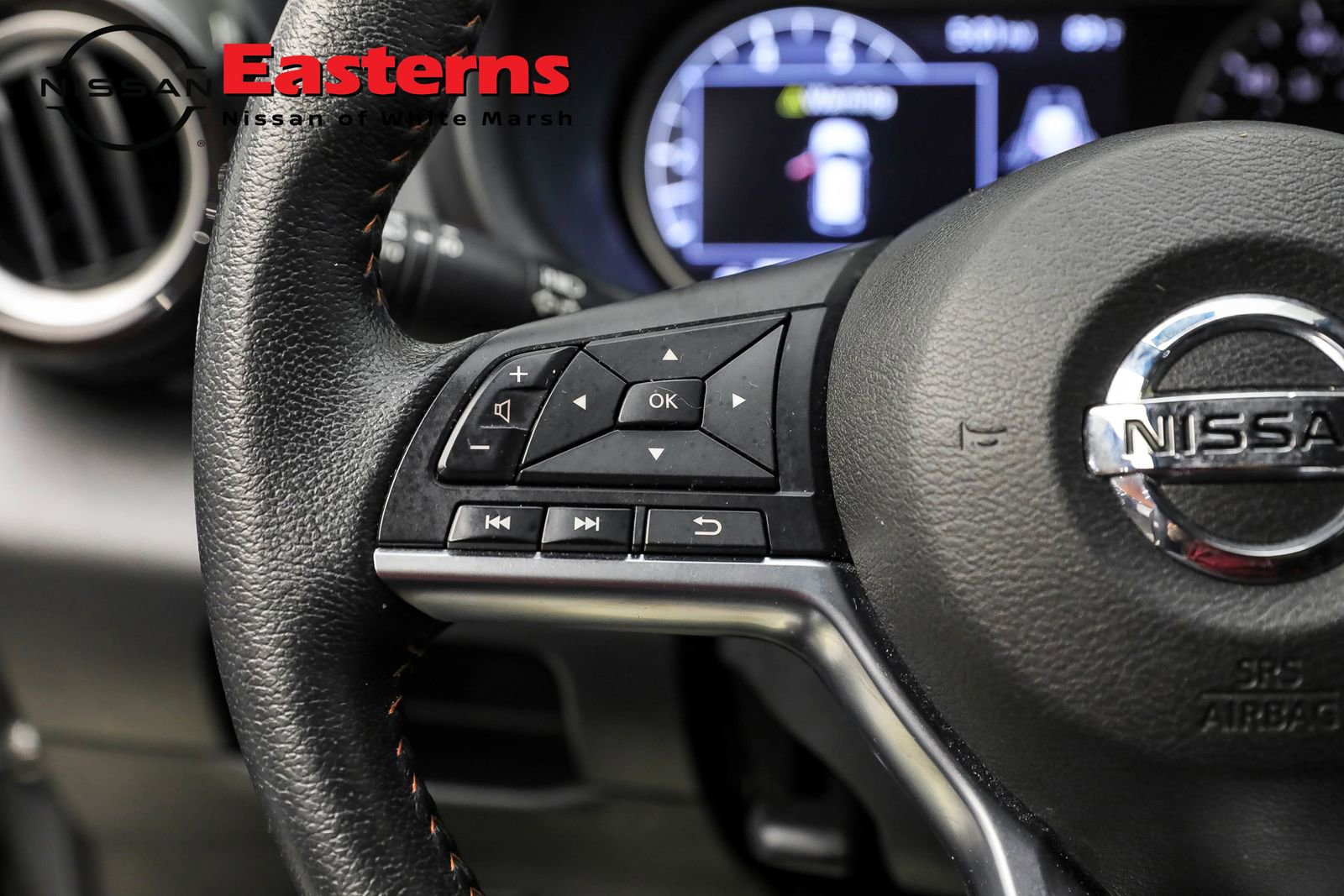 Used 2020 Nissan Kicks SR image 30