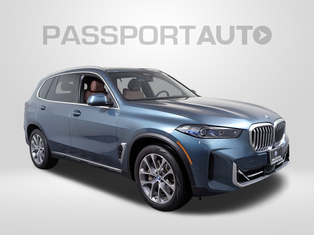 Certified 2025 BMW X5 xDrive50e w/ Premium Package AWD/4WD image 11