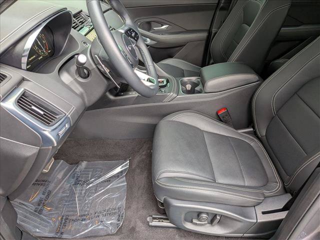 Certified 2024 Jaguar E-PACE R-Dynamic SE AWD/4WD image 17