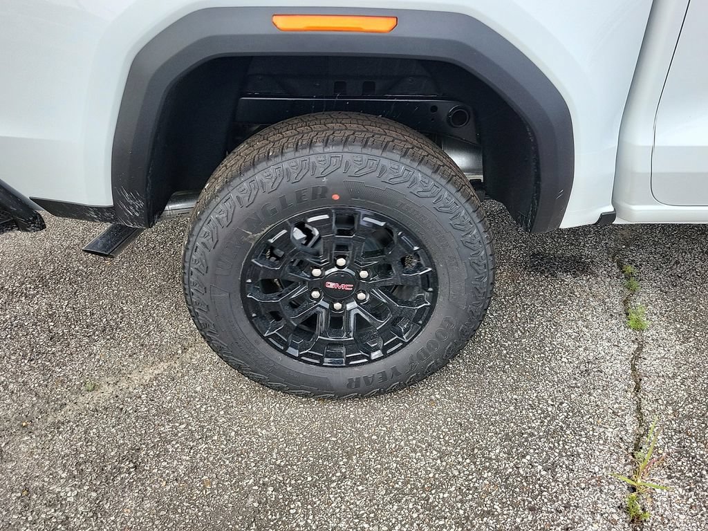New 2026 GMC Canyon Elevation w/ Convenience Package RWD image 8