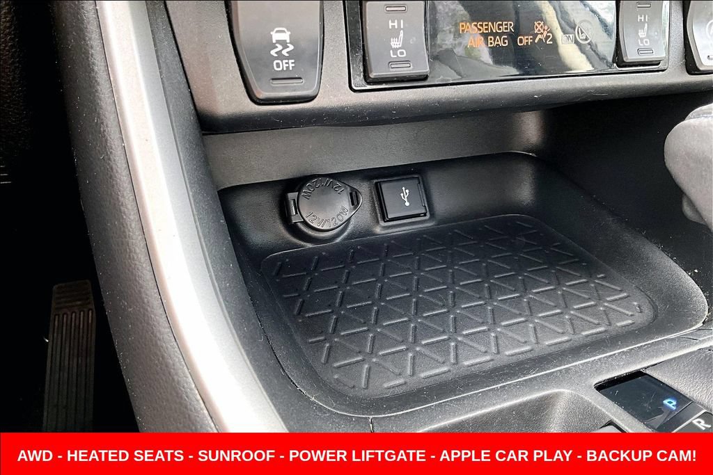 Used 2020 Toyota RAV4 XLE Premium AWD/4WD image 16