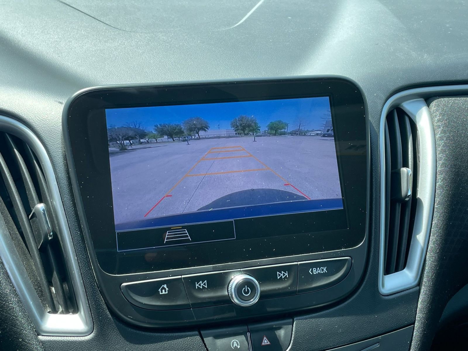 Used 2024 Chevrolet Malibu LT image 27