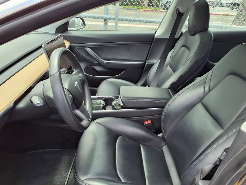 Used 2020 Tesla Model 3 Standard Range Plus RWD image 17