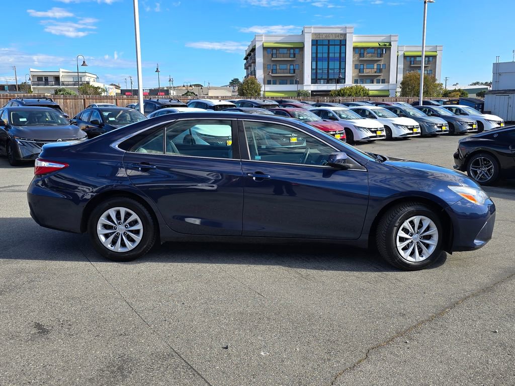 Used 2017 Toyota Camry LE image 27