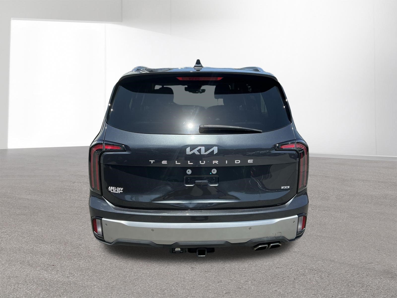 Certified 2024 Kia Telluride EX w/ EX Captain's Chair Package AWD/4WD image 4