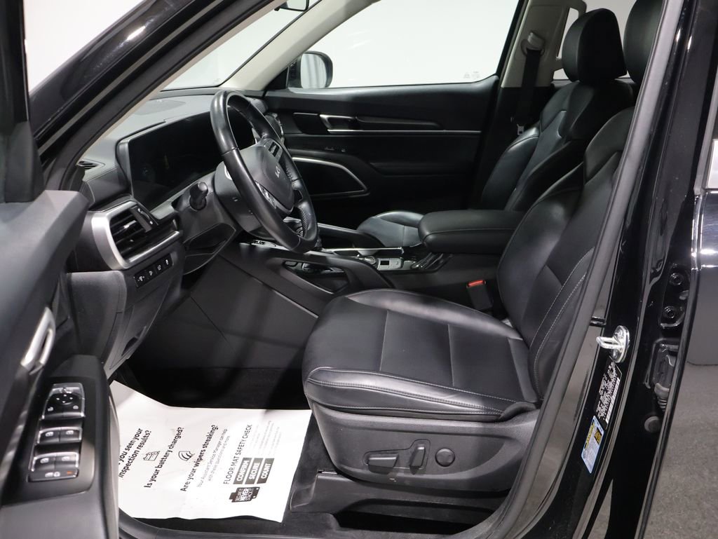 Used 2025 Kia Telluride S image 10