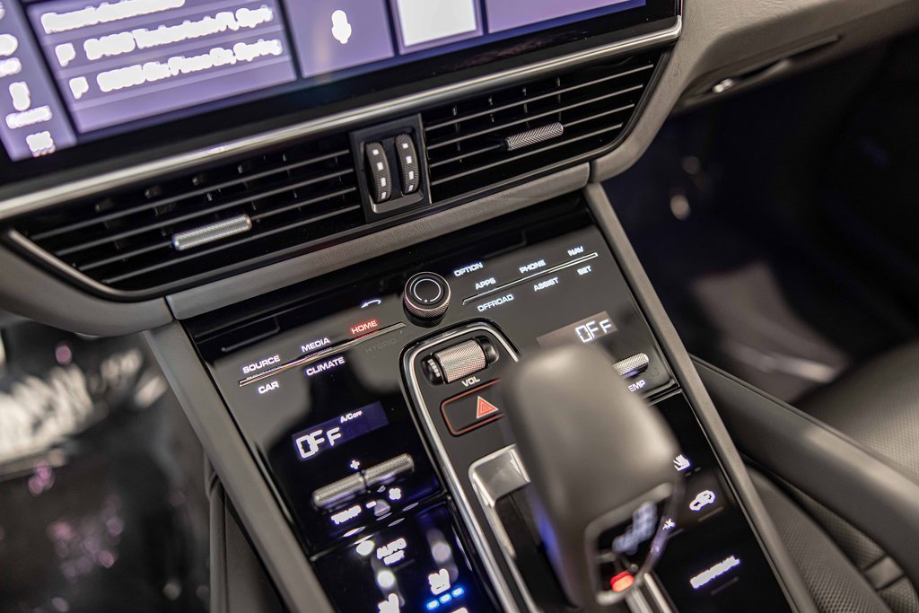 Used 2021 Porsche Cayenne GTS image 30