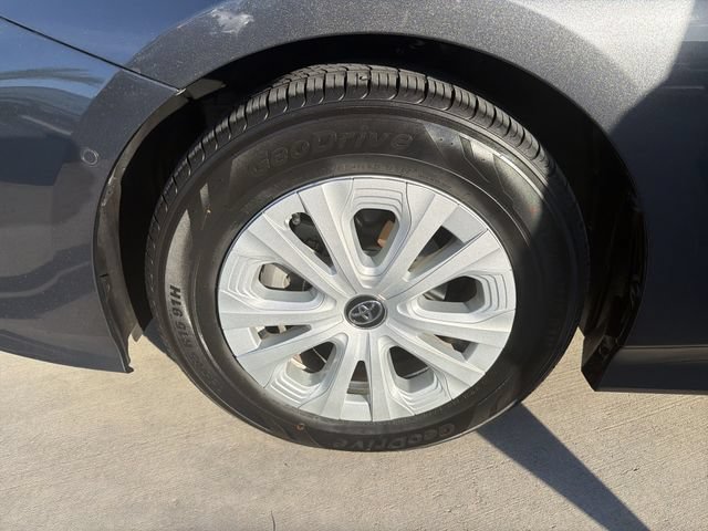 Certified 2019 Toyota Prius LE FWD image 30