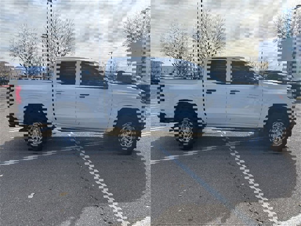 Certified 2024 Chevrolet Colorado W/T w/ WT Convenience Package II image 2