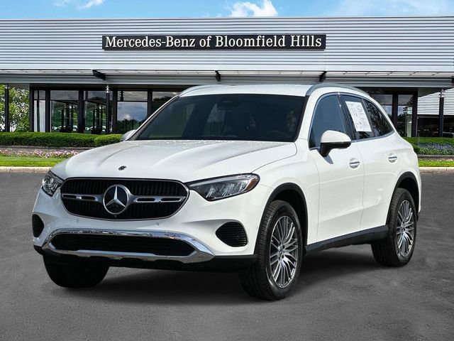 Used 2025 Mercedes-Benz GLC 300 4MATIC image 1