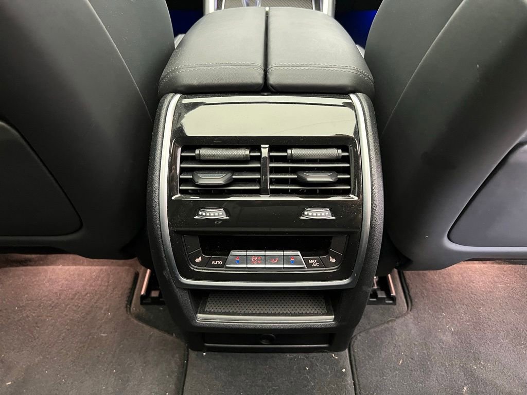 Used 2022 BMW X5 M w/ Competition Package AWD/4WD image 10