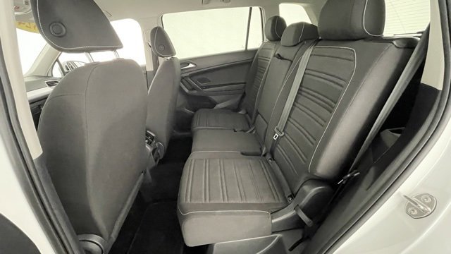 Used 2021 Volkswagen Tiguan SE R-Line image 42