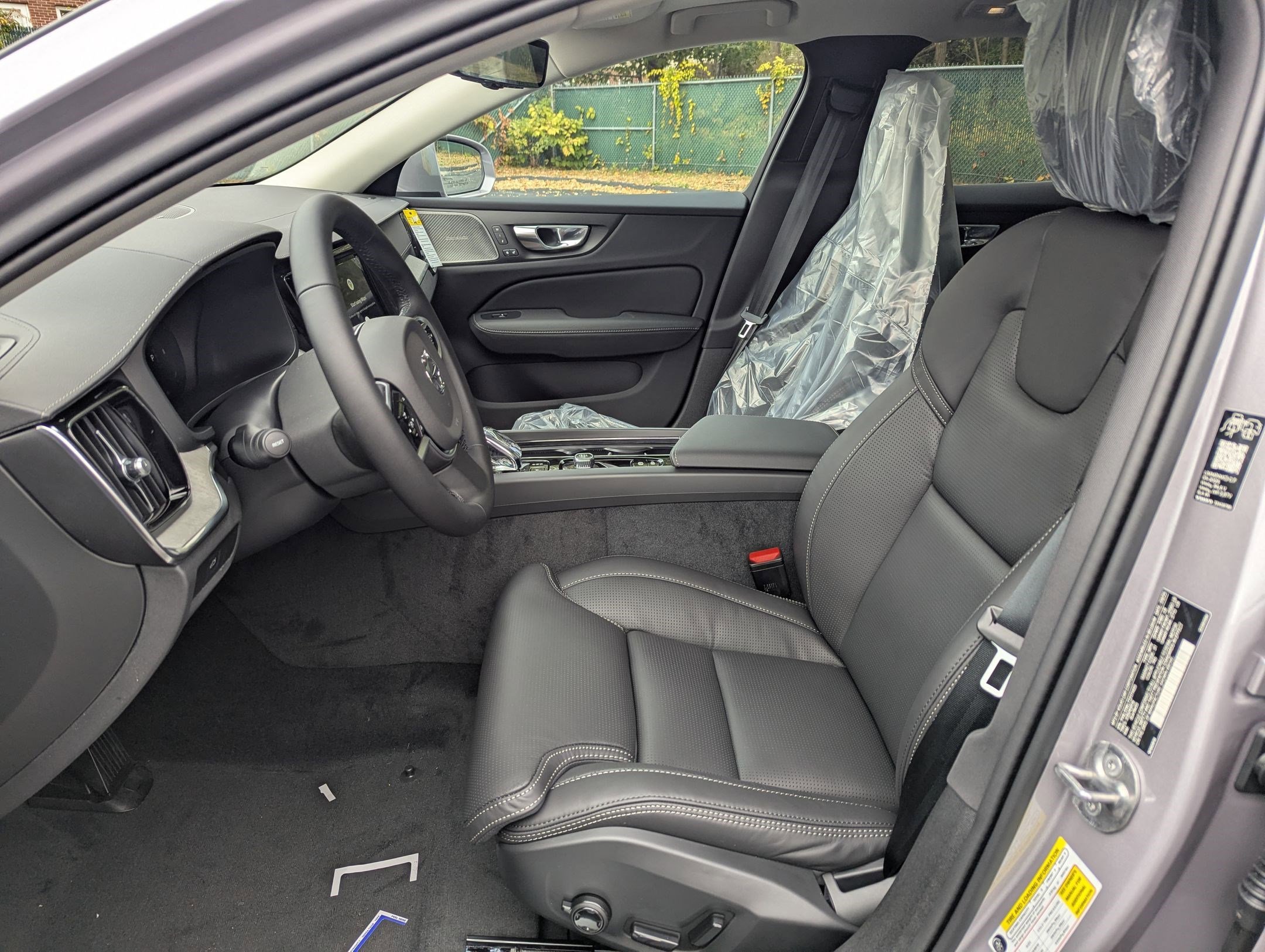 New 2026 Volvo V60 B5 Cross Country Ultra w/ Protection Package Premier image 8