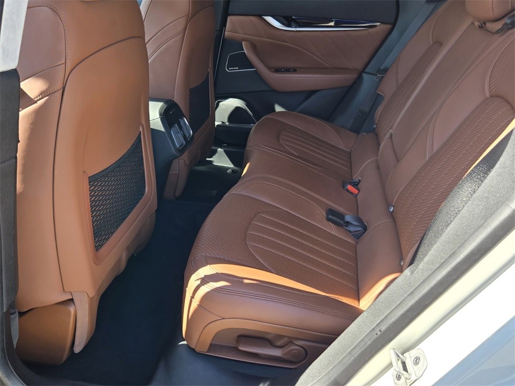 Used 2022 Maserati Levante Modena image 12