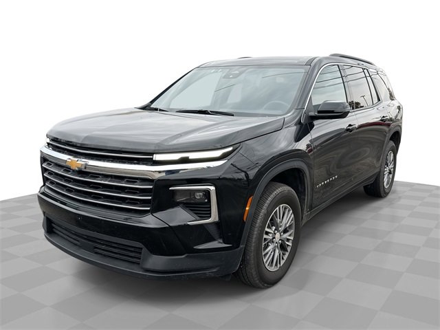 Used 2025 Chevrolet Traverse LT