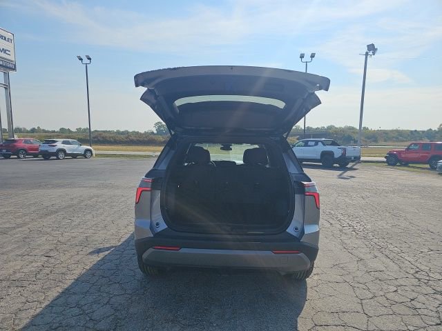 New 2026 Chevrolet Equinox LT w/ LPO, Floor Liner Package image 10