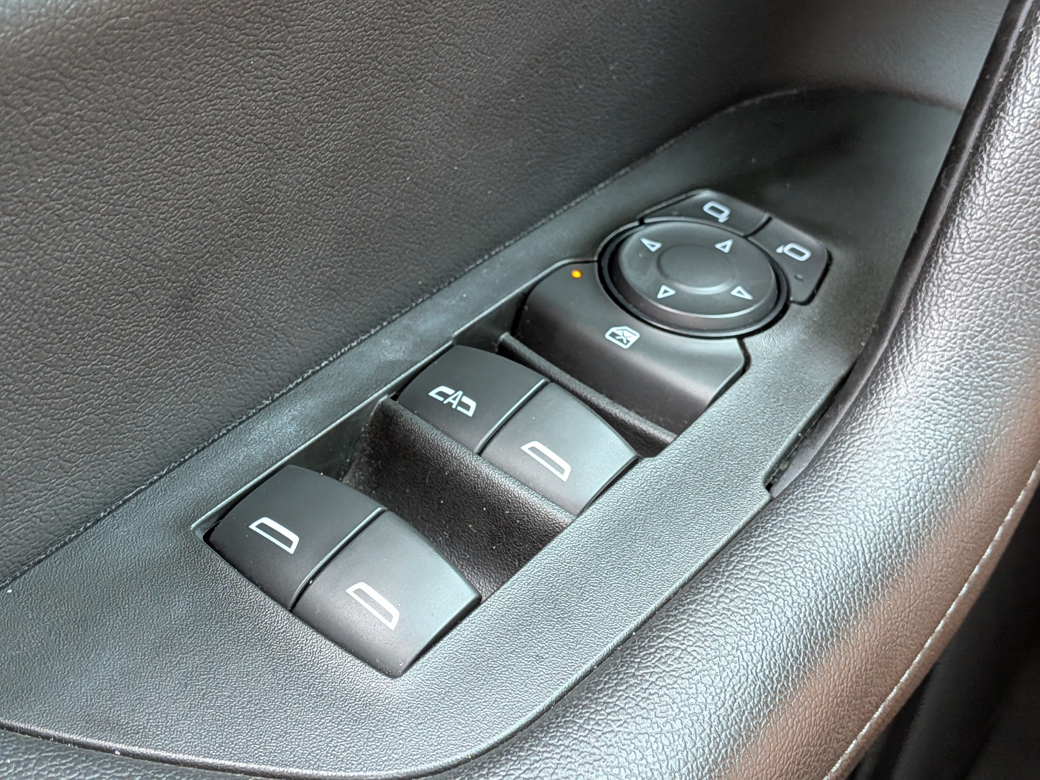 Used 2019 Chevrolet Blazer LT FWD image 22
