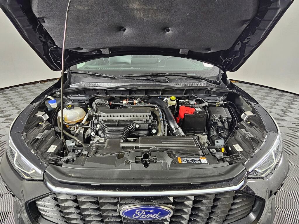 Used 2024 Ford Escape Platinum image 11