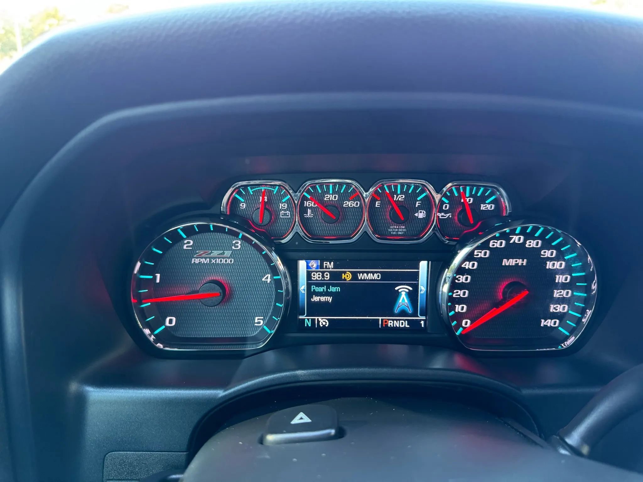 Used 2018 Chevrolet Silverado 2500 LT w/ LT Convenience Package AWD/4WD image 11