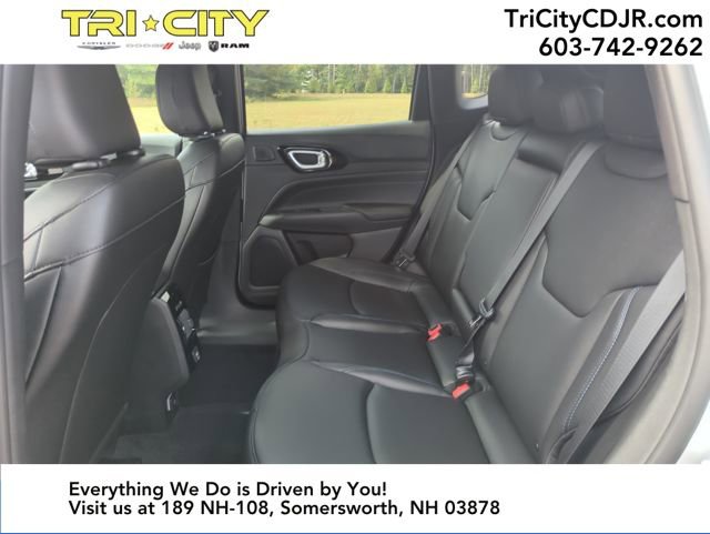 New 2025 Jeep Compass Limited w/ Sun & Sound Group image 24