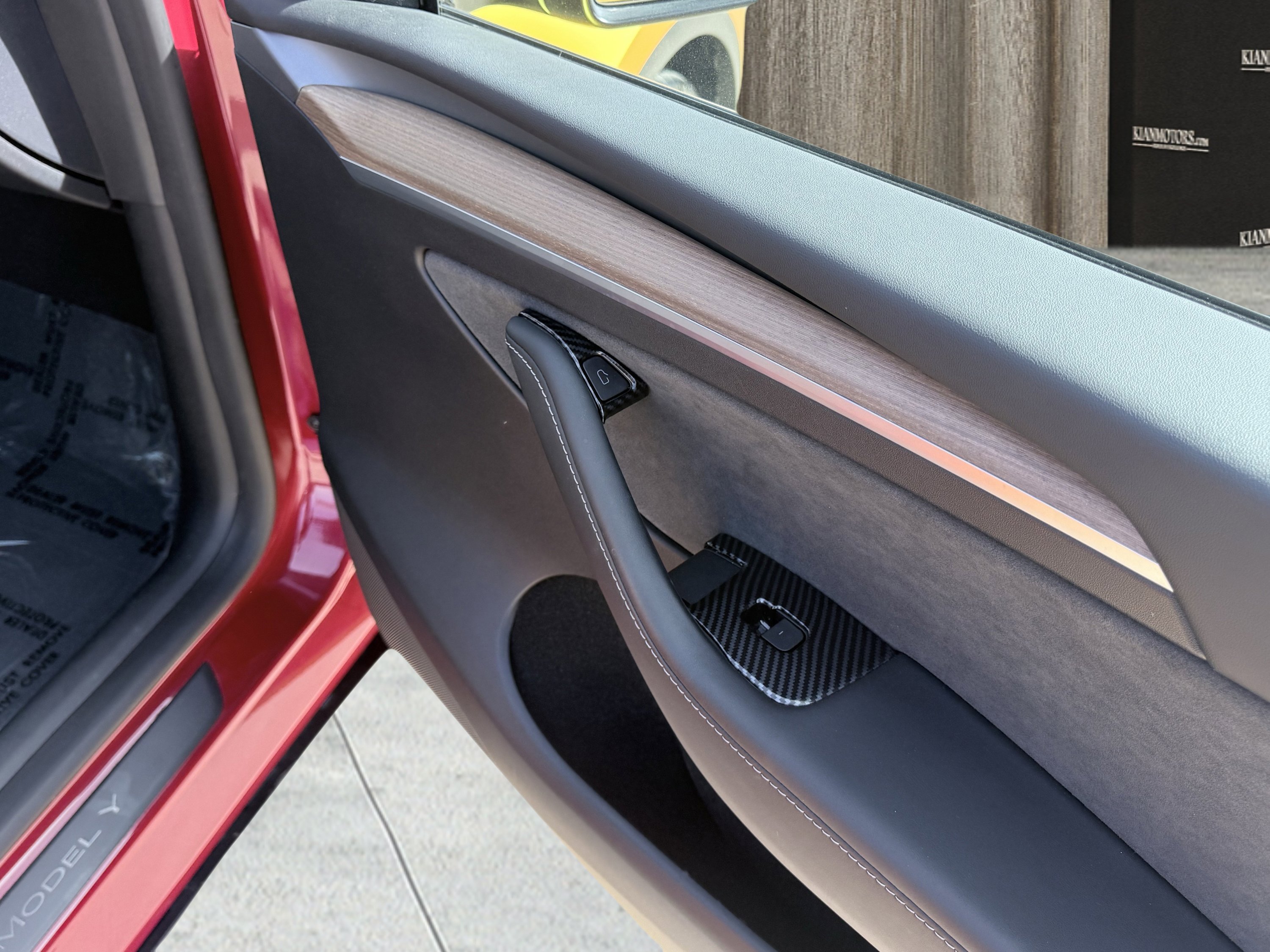 Used 2023 Tesla Model Y Performance image 43