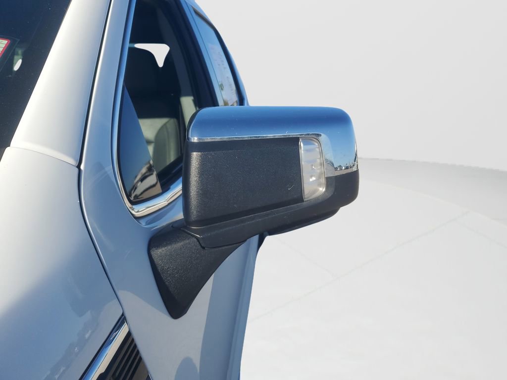 Used 2025 GMC Sierra 1500 SLT image 11