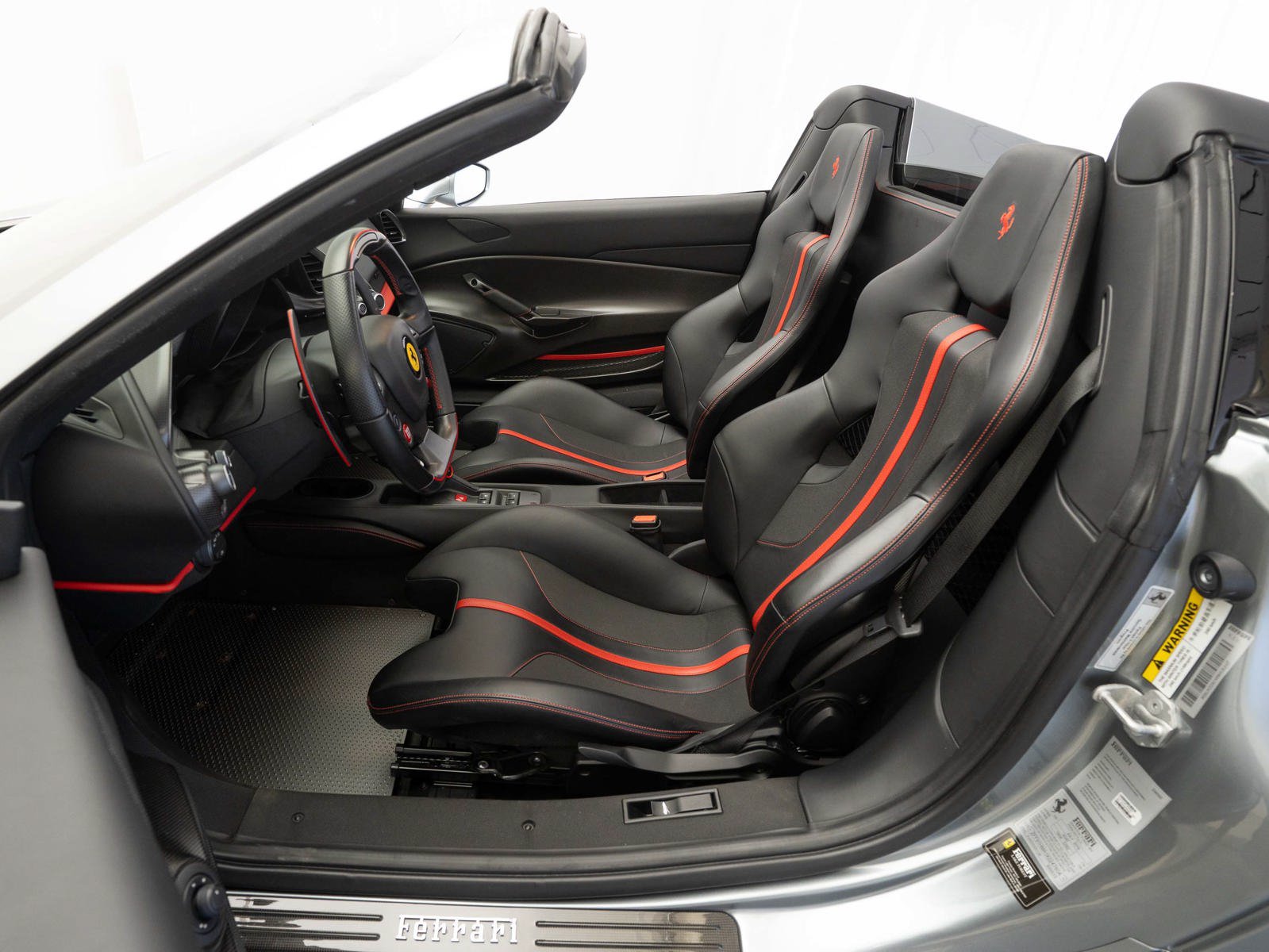 Used 2019 Ferrari 488 Pista Spider RWD image 9