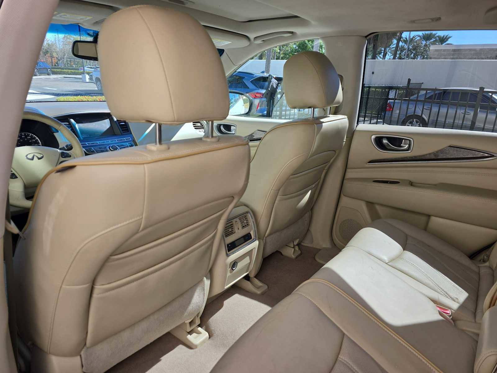 Used 2013 INFINITI JX35 AWD w/ Premium Pkg image 11