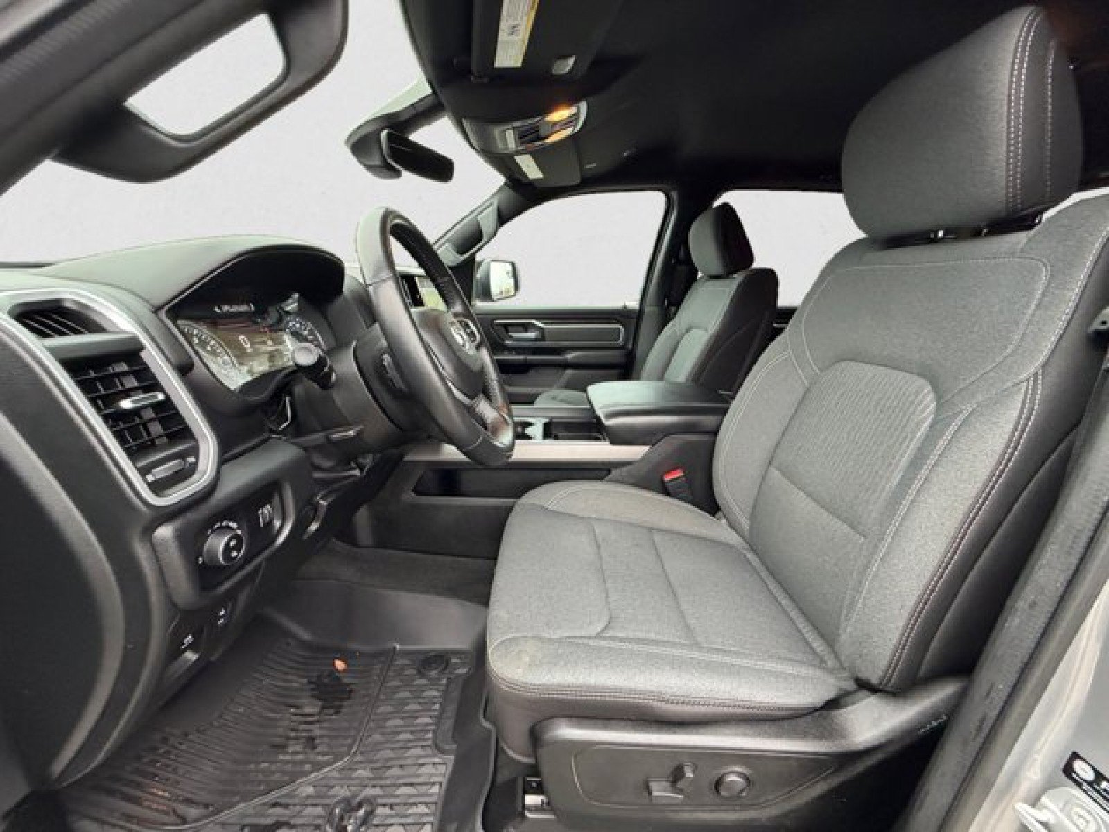Used 2022 RAM 1500 Big Horn AWD/4WD image 10