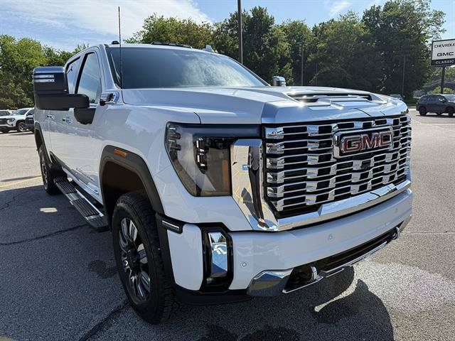 New 2026 GMC Sierra 3500 Denali w/ Denali Reserve Package AWD/4WD image 9