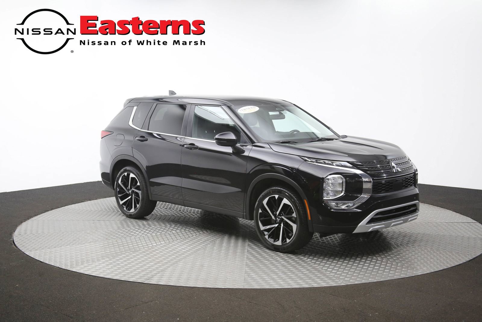 Used 2024 Mitsubishi Outlander AWD image 48