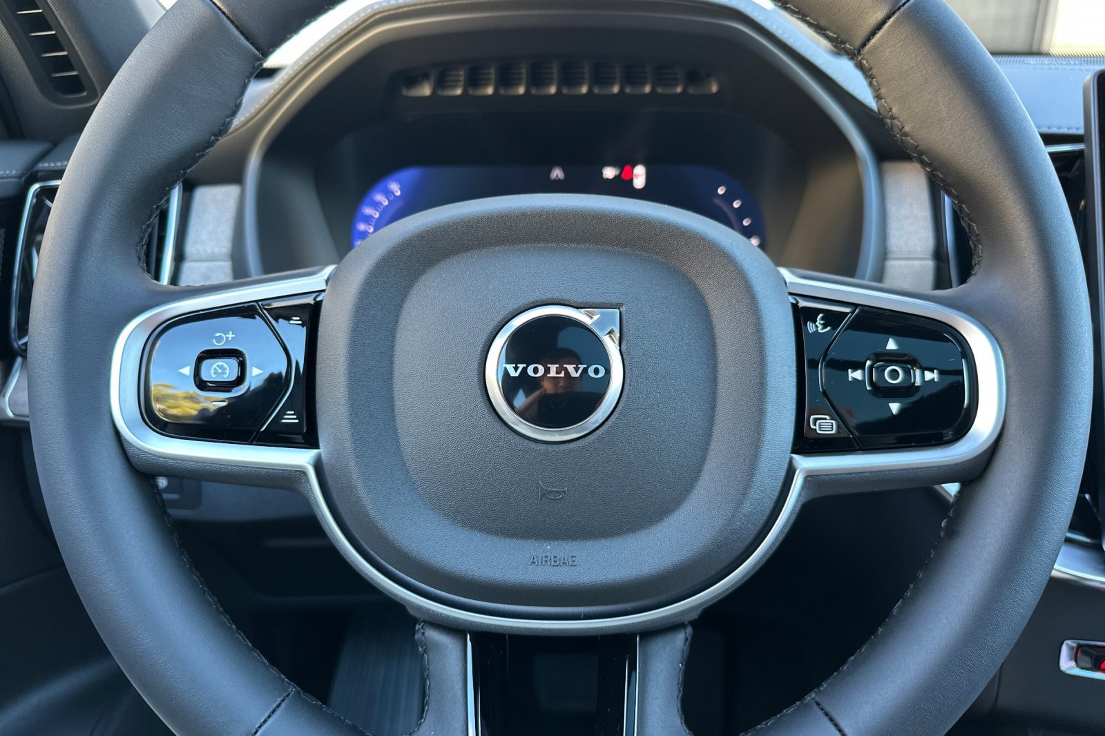 New 2026 Volvo XC90 T8 Ultra w/ Protection Package Premier image 22