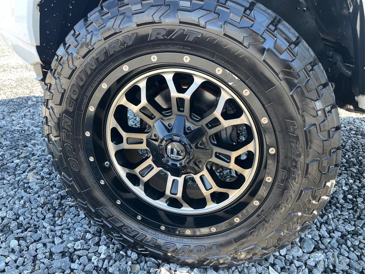 Used 2019 Toyota Tacoma TRD Sport image 19