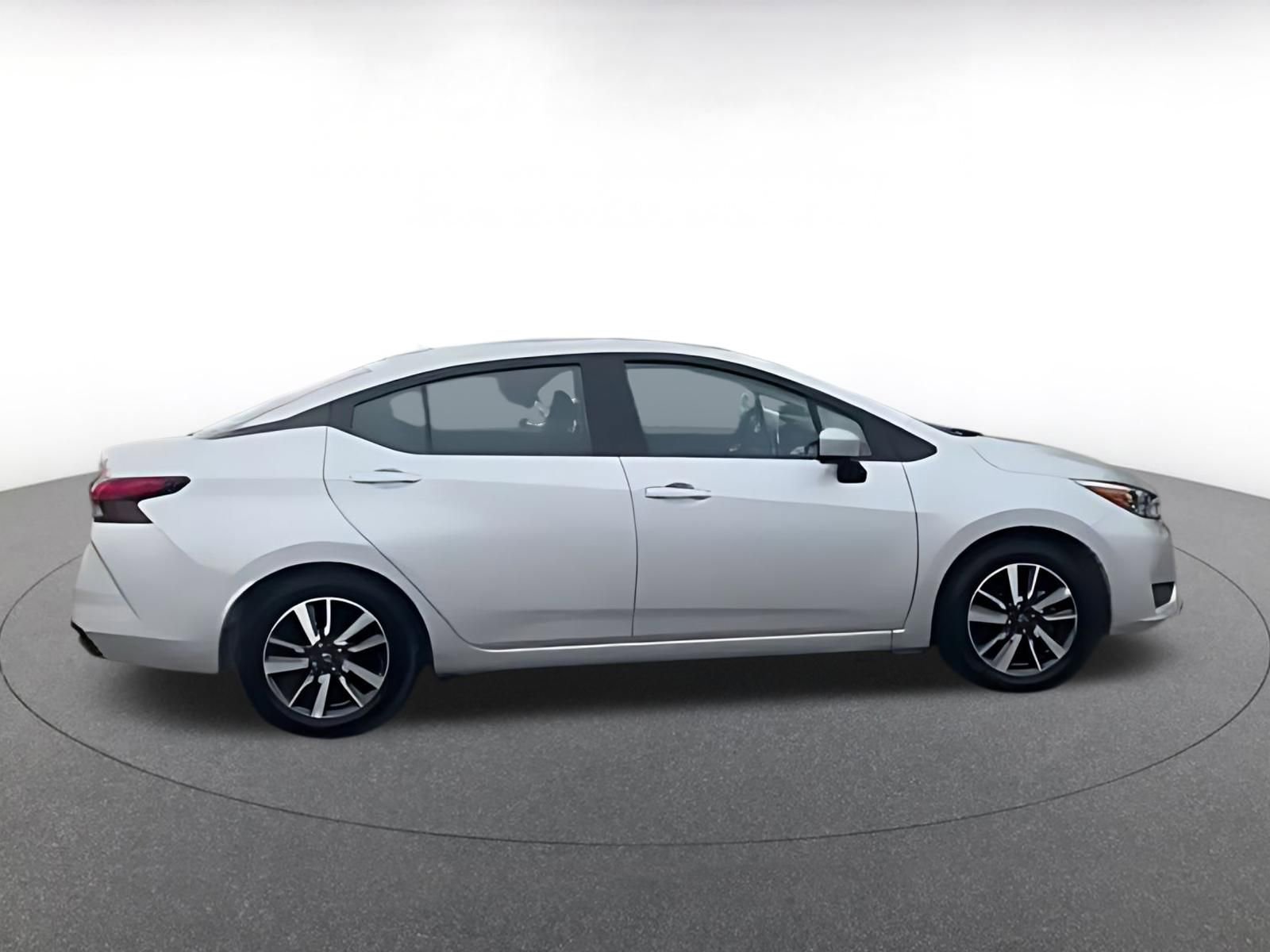 Used 2025 Nissan Versa SV image 15