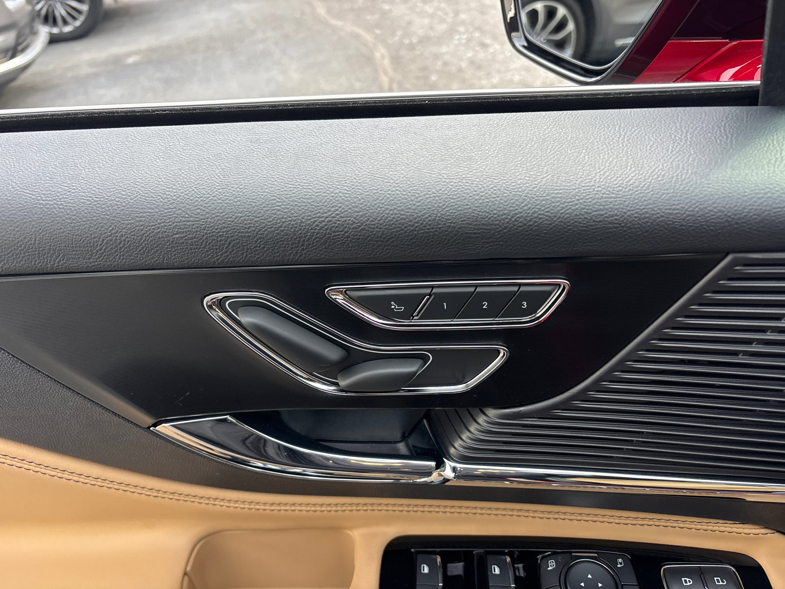 Certified 2022 Lincoln Corsair Reserve w/ Equipment Group 201A image 12