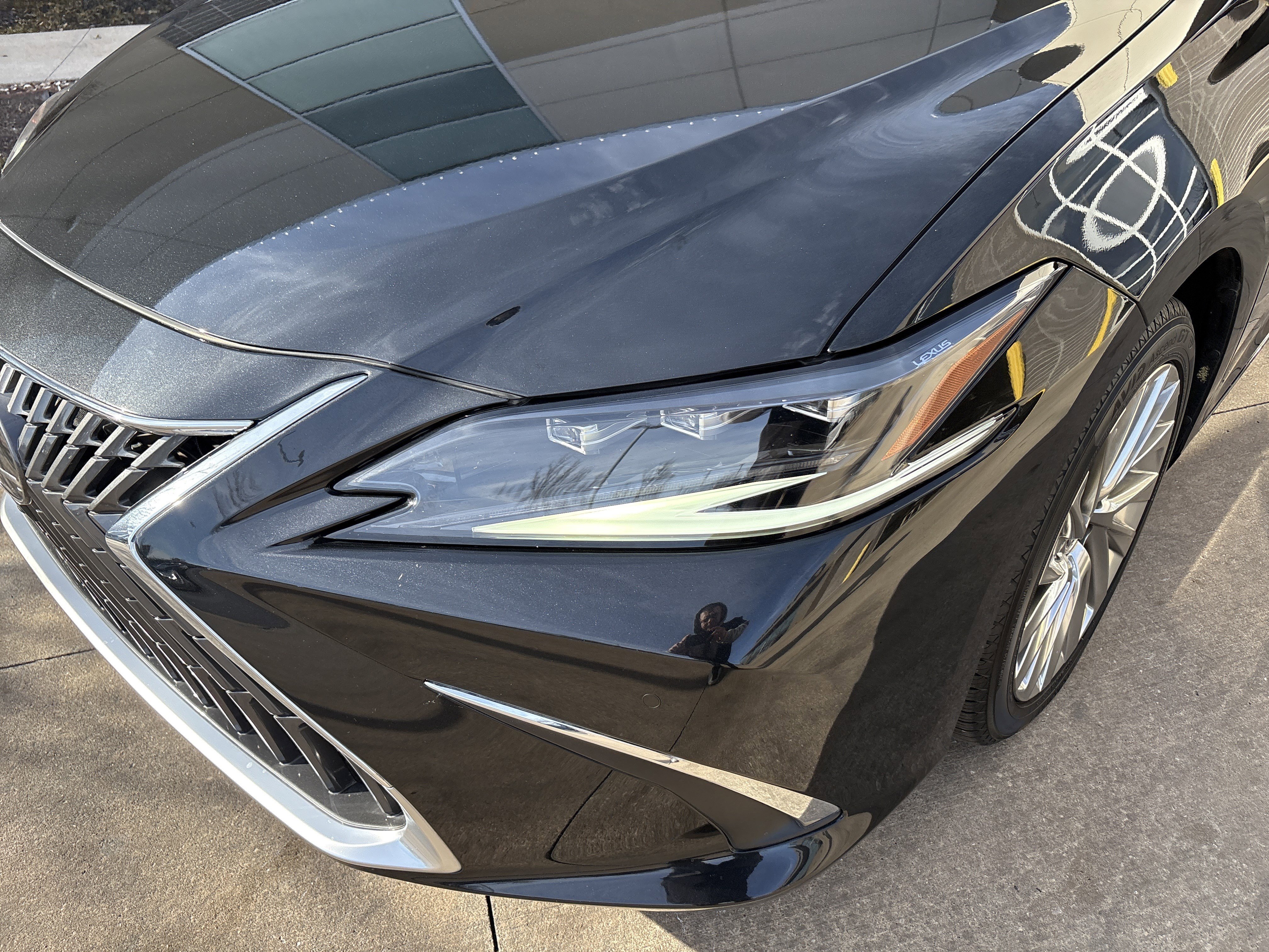 Used 2023 Lexus ES 350 Ultra Luxury image 6