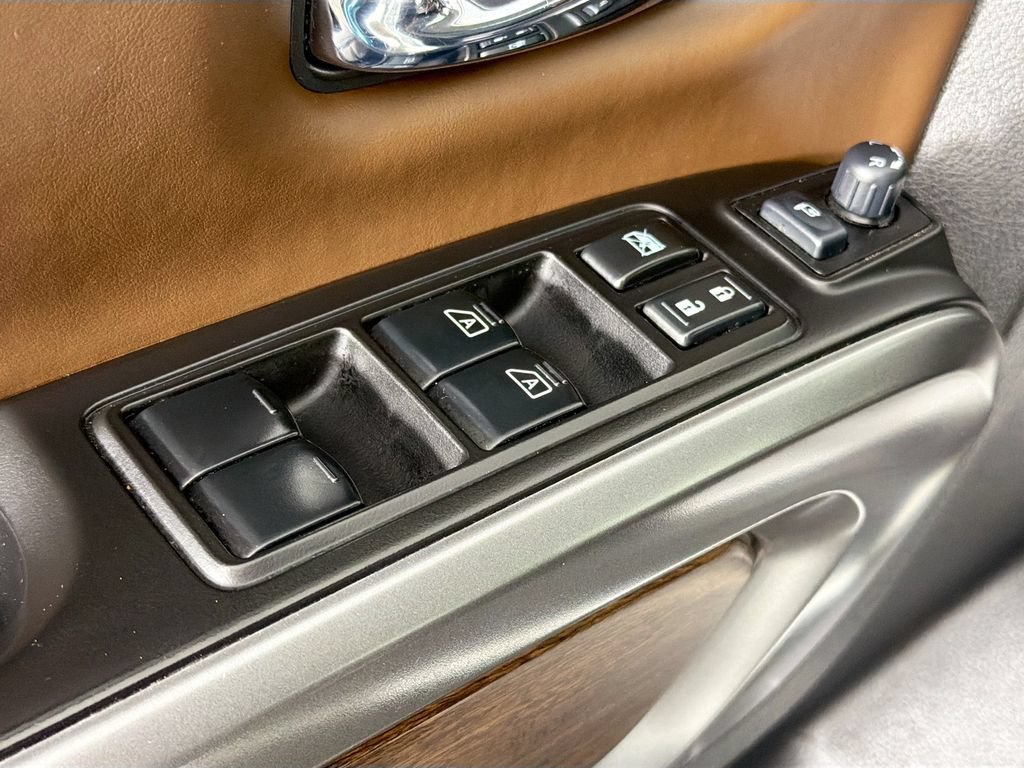 Used 2018 Nissan Titan Platinum Reserve AWD/4WD image 18