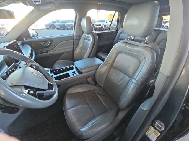 Used 2020 Lincoln Aviator Reserve w/ Equipment Group 201A image 16