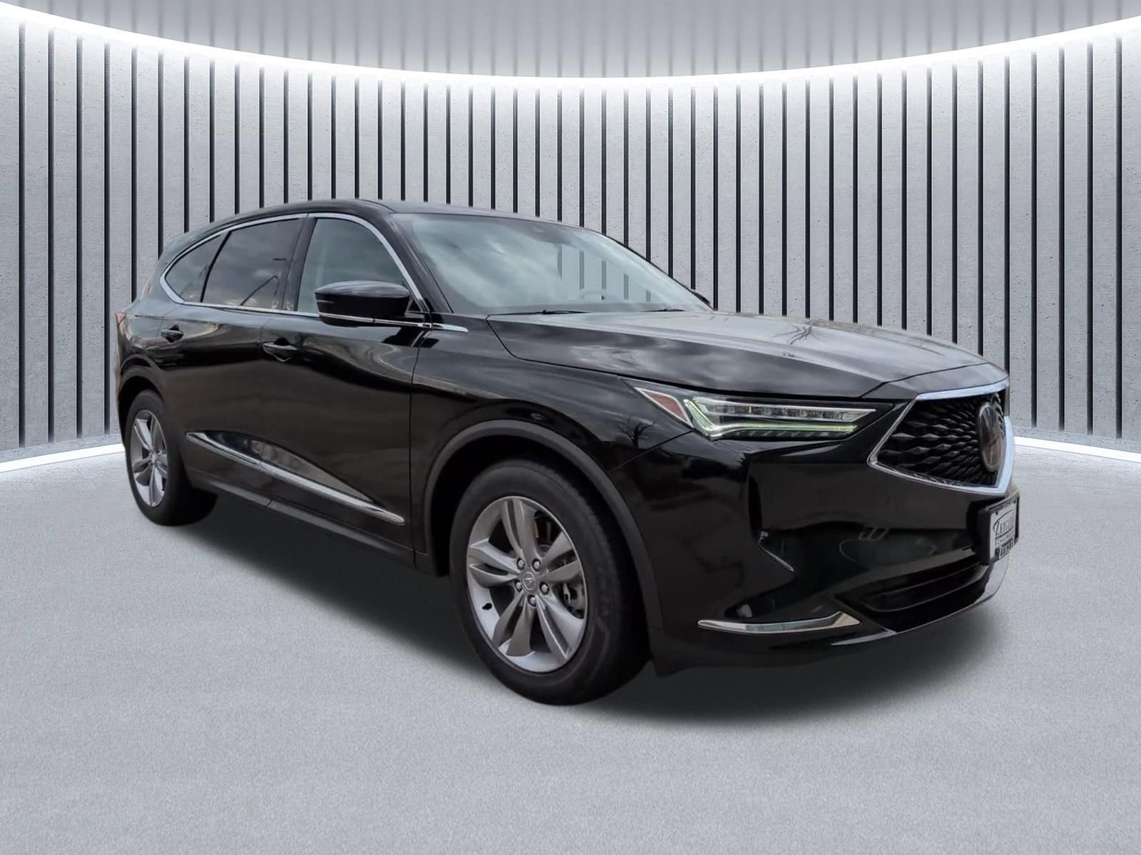 Used 2023 Acura MDX SH-AWD image 2