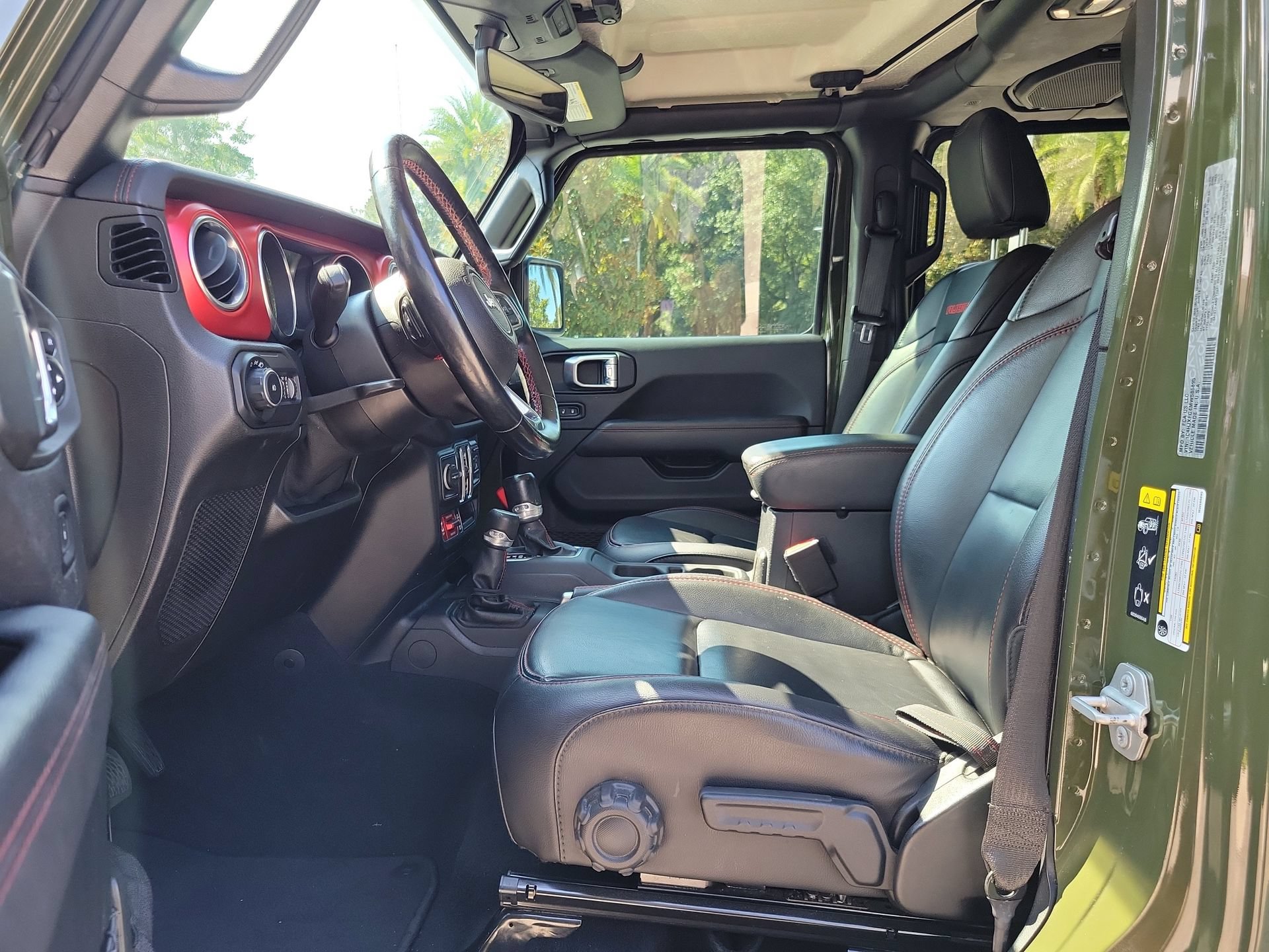 Used 2021 Jeep Wrangler Unlimited Rubicon AWD/4WD image 23