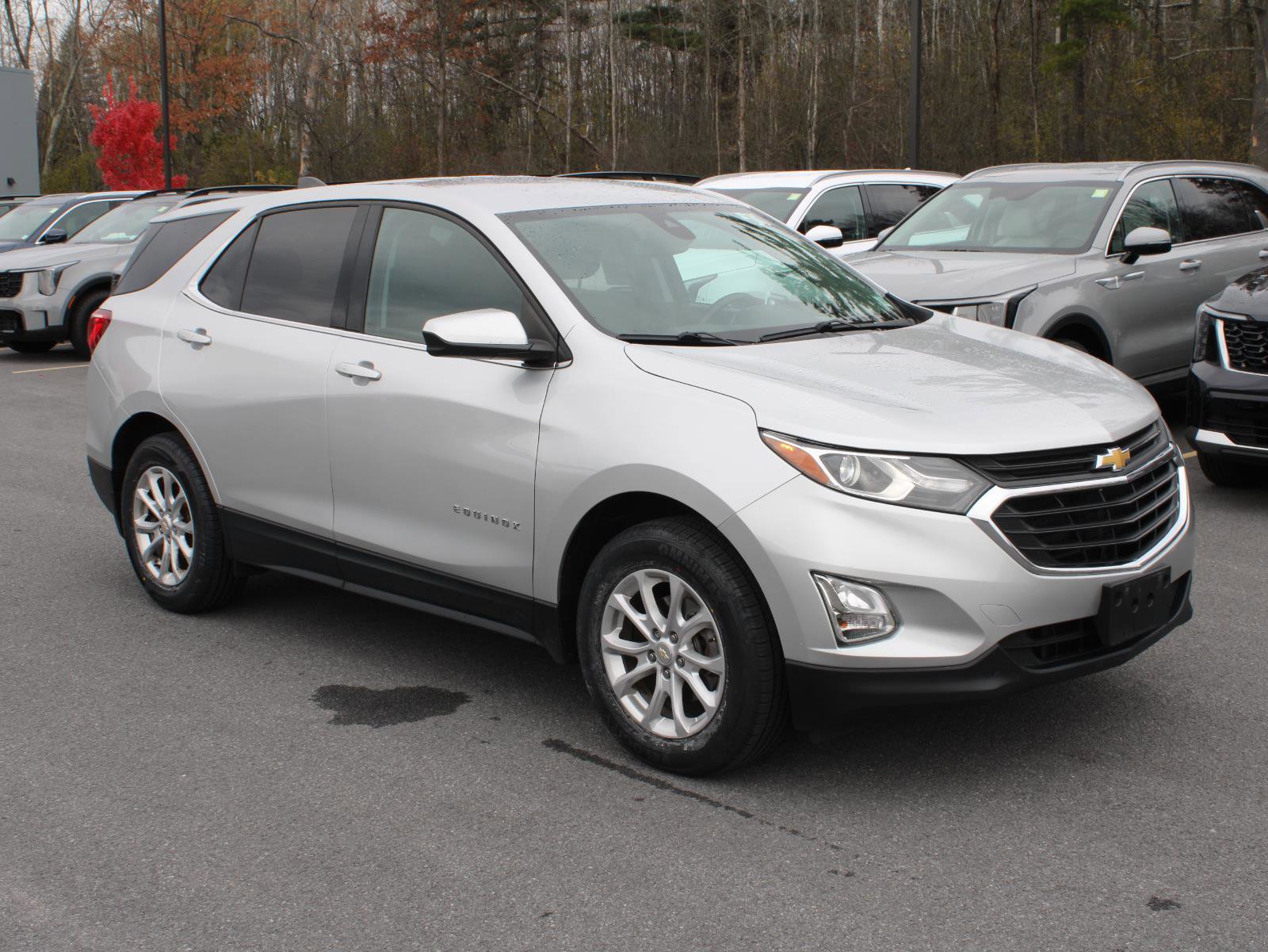Used 2020 Chevrolet Equinox LT w/ Driver Convenience Package image 3