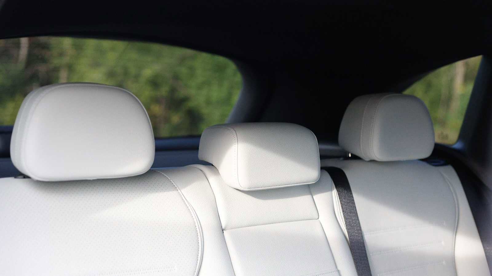 Used 2026 Mercedes-Benz GLC 300 4MATIC image 25