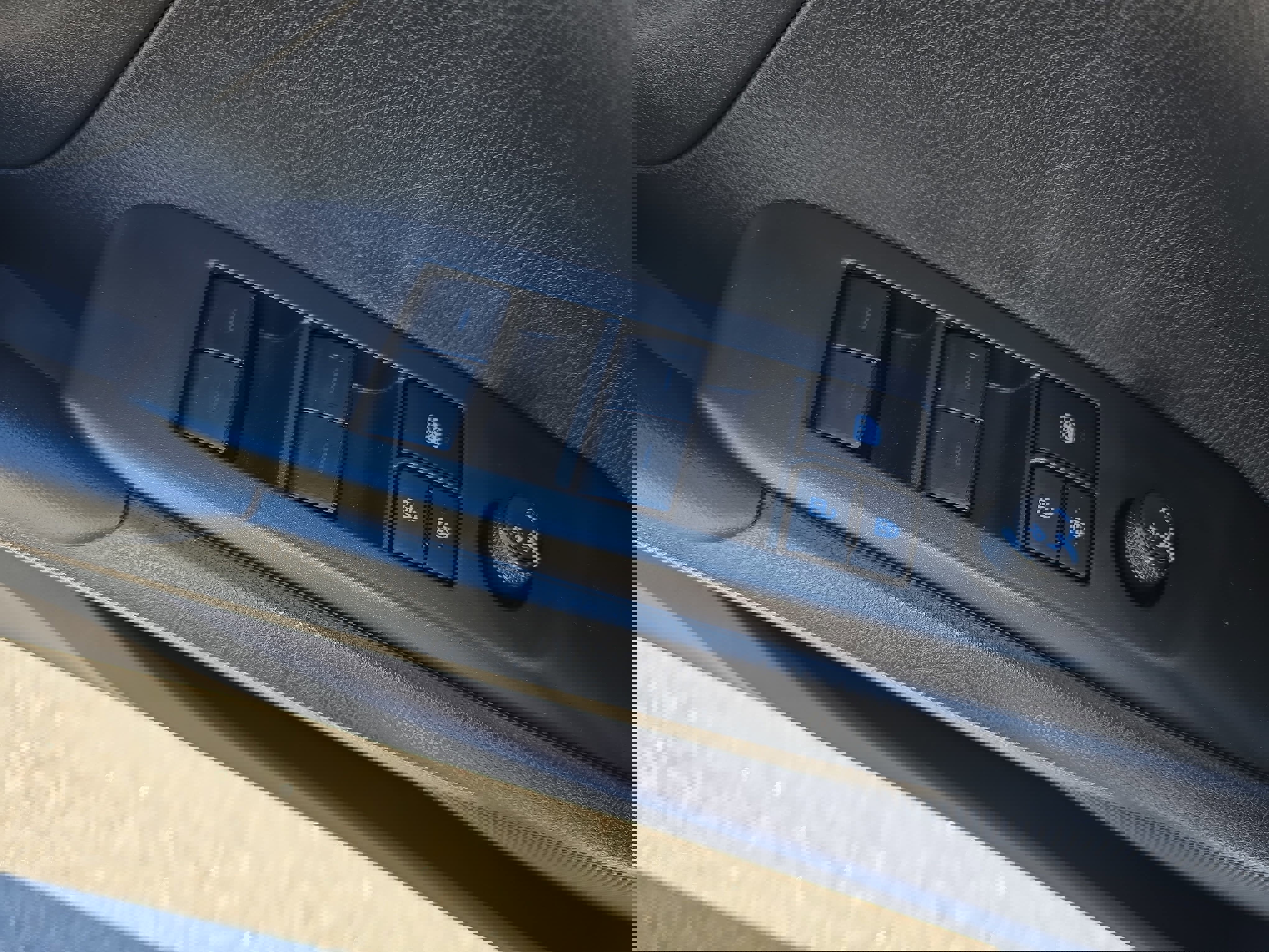 Used 2024 Toyota Camry SE image 30