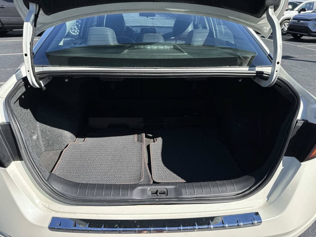 Used 2021 Nissan Altima 2.5 SR FWD image 11