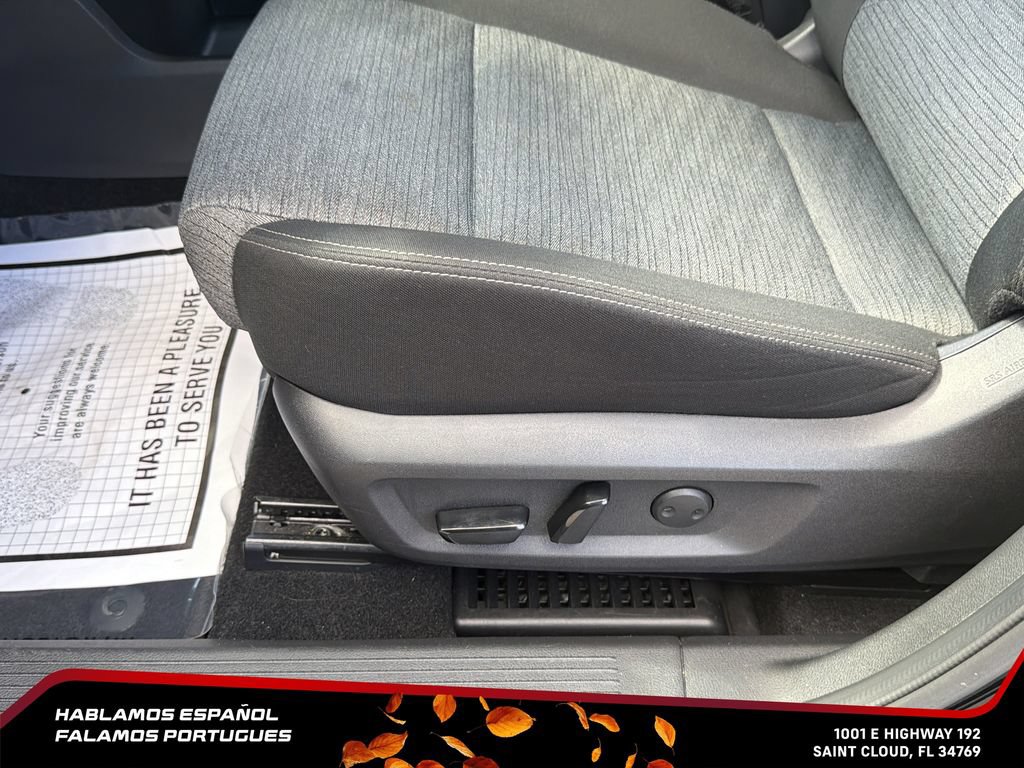 Used 2023 Nissan Rogue SV FWD image 13