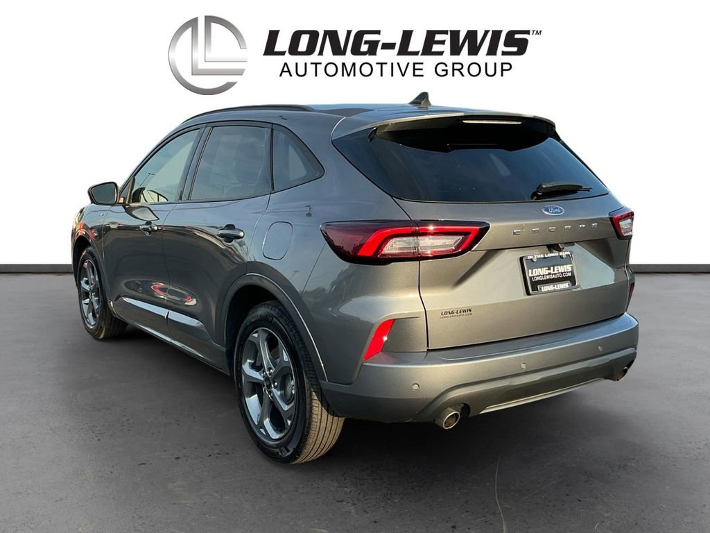 Used 2024 Ford Escape ST-Line w/ Tech Pack #1 FWD image 4