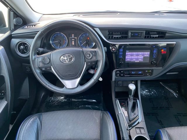 Certified 2018 Toyota Corolla SE w/ Carpet Mat Package (TMS) image 9